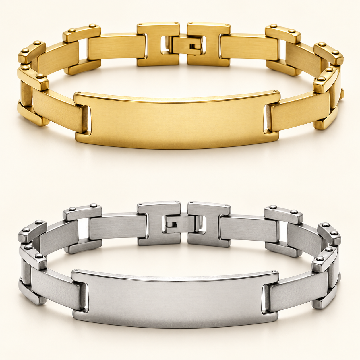 Personalizable bracelets in gold and steel finishes